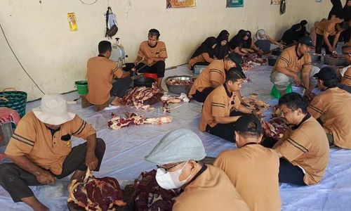 PPMI Assalaam Sukoharjo Potong 67 Hewan Kurban, Daging Dibagikan sampai Pacitan