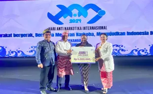 Siswa SMAN 3 Solo Sheila Davy Angelica Jadi Pemenang Lomba Ceramah BNN 2024