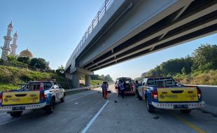 Ini Daftar Korban Meninggal Mobil Pajero Tabrak Truk di Tol Semarang-Batang