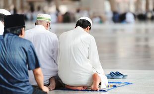 Doa Meminta agar Salat Bisa Khusyuk Ajaran Quraish Shihab