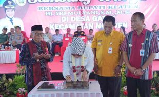 Sambang Warga, Bupati Resmikan Kios Desa di Rest Area Jalan Jatinom-Klaten