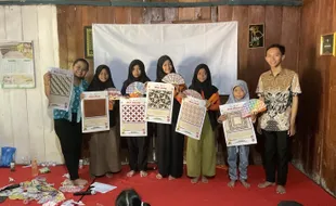 Serunya Belajar Matematika Lewat Batik Simetri bersama Mahasiswa PPG UKSW