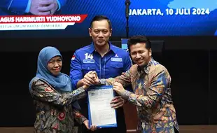 Partai Demokrat Resmi Usung Khofifah-Emil Dardak di Pilkada Jatim 2024