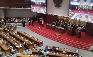 DPR RI Setujui Pembentukan Pansus Angket Pengawasan Haji