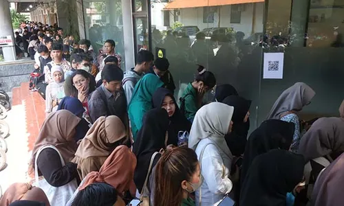 Antusias Pencari Kerja Serbu Job Fair 2024 di Graha Wisata Niaga Solo