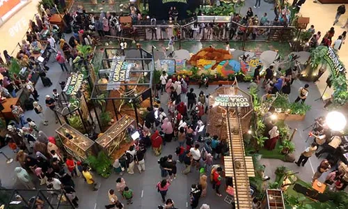 Serunya Melihat Pameran Aneka Satwa Koleksi Gembira Loka Zoo di Mal Solo Baru