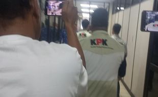 Datangi Balai Kota Semarang, KPK Geledah Ruangan Wali Kota dan Sekda