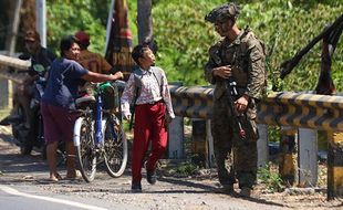 Latihan Bersama Platoon Exchange Marinir TNI AL dan USMC di Situbondo