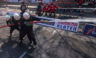 Lomba Ketangkasan Penanganan Darurat Kebakaran di Alun-alun Klaten