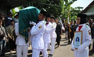 Hujan Air Mata Iringi Pemakaman Ketua OSIS SMAN 1 Cawas Klaten