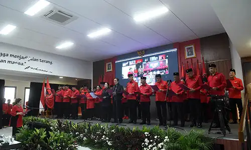 Megawati Lantik Pengurus DPP PDIP, Ada Ganjar hingga Ahok