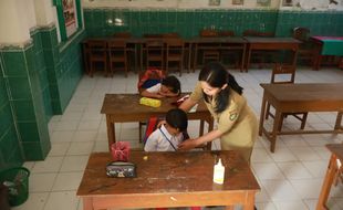 Tetap Semangat Meski hanya Ada 2 Siswa Baru di SDN Dawung Tengah Solo