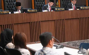 DKPP Jatuhkan Sanksi Pemberhentian Tetap Ketua KPU Hasyim Asy’ari