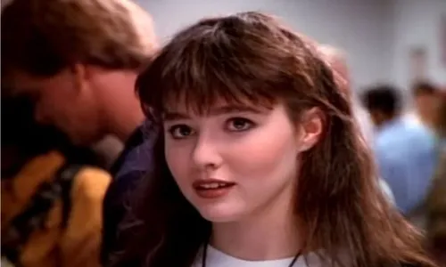 Shannen Doherty, Pemeran Brenda Walsh di “Beverly Hills, 90210” Meninggal Dunia