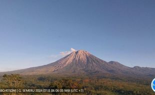 Berstatus Siaga, Aktivitas Vulkanik Gunung Semeru Didominasi Gempa Letusan