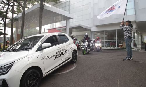 Daihatsu Kolaborasi Bareng Komunitas Mobil & Sepeda Motor di GIIAS 2024