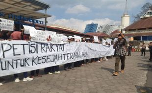 Minta Dilibatkan dalam Perencanaan Relokasi, PKL Teras Malioboro 2 Kembali Demo