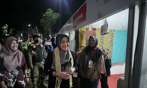 Buka Festival di Alun-alun, Bupati Klaten Berharap Produk IKM Terus Naik Kelas