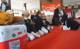 Tangis Haru Keluarga Sambut Kepulangan Ratusan Jemaah Haji Wonogiri