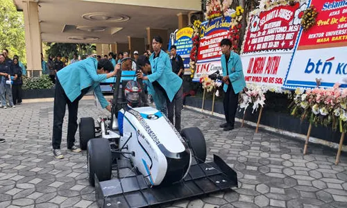 Mobil Formula Rakitan Mahasiswa UNS Siap Mengaspal di FSAE Italia 2024