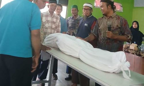 Perangkat Desa dan Takmir Masjid di Bayat Klaten Dilatih Pemulasaraan Jenazah