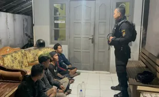 6 Pemuda Diringkus Polisi saat Pesta Miras di Depan GOR Zam-Zam Joyosuran Solo