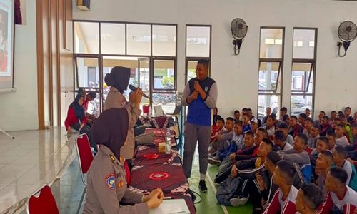 Polres Sukoharjo Sampaikan Penguatan Ideologi Pancasila di SMKN 2 Sukoharjo