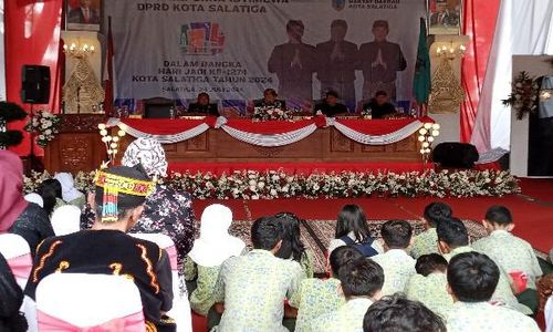 Unik! Bukan di Gedung, DPRD Salatiga Gelar Rapat di Alun-alun