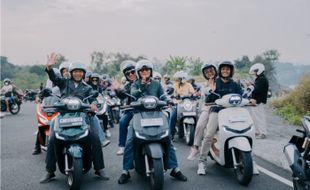 100 Bikers Honda Stylo 160 Ikuti Fashion Ride Keliling Kota Semarang