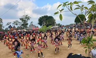 Pecahkan Rekor, 1.428 Anak Tampilkan Tari Baru Klinting di Deles Indah Klaten