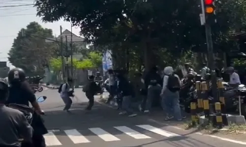 Puluhan Pelajar Terlibat Tawuran di Sekitar Balkot Jogja, Lempar Batu & Gesper