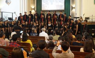 30 Tahun Berkarya, Paduan Suara UKSW Tak Pudar Pancarkan Kilau Lintas Generasi