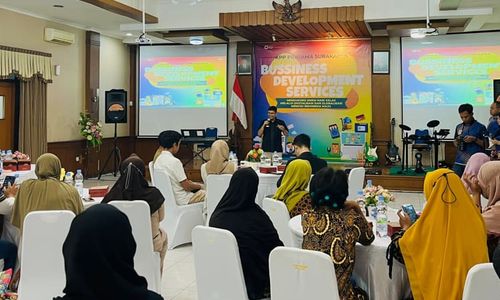 Pelaku UMKM di Solo Pelajari Sertifikasi Halal hingga Teknik Foto Produk