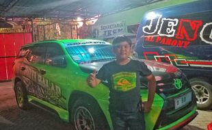 Juarai Indo Dragrace, Bocah asal Ngawi Jadi Pembalap Mobil Termuda di Indonesia