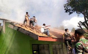 1 Ruang Kelas di SMAN 1 Sine Ngawi Terbakar, Kegiatan Belajar Siswa Dialihkan