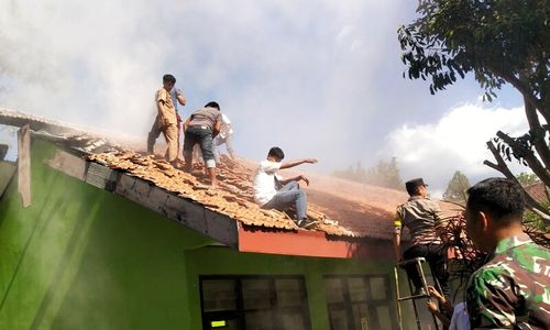 1 Ruang Kelas di SMAN 1 Sine Ngawi Terbakar, Kegiatan Belajar Siswa Dialihkan