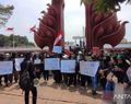 Tolak RUU Pilkada & Dukung Putusan MK, Ratusan Mahasiswa di Surabaya Demo