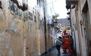 Rumah di Kawasan Padat Coyudan Solo Terbakar, 7 Unit Mobil Damkar Dikerahkan