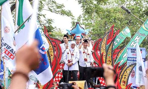 Kirab Budaya Iringi Pasangan Khofifah-Emil Dardak Daftar Pilgub Jatim ke KPU