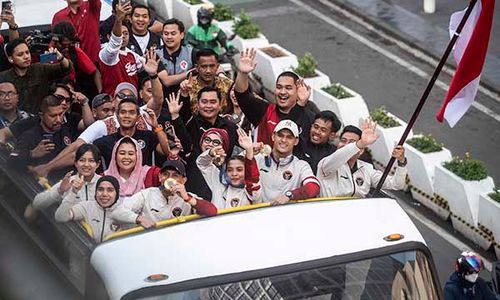 Pawai Atlet Olimpiade Paris 2024 Menuju Istana Negara Jakarta