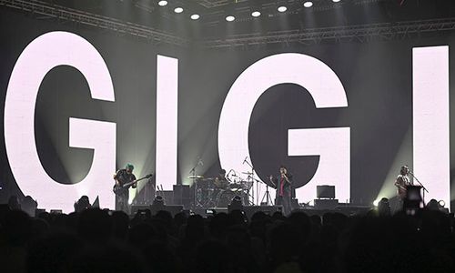 Aksi Panggung Grup Band GIGI di Konser Giginfinity Rayakan 30 Tahun Berkarya