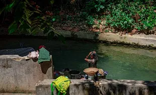 Potret Mata Air Tak Pernah Kering di Kawasan Karst Pegungungan Kendeng Pati