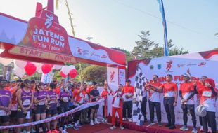 Ada Pemandangan Indah & Trek Menantang, Ribuan Pelari Ikuti Jateng Fun Run 7,9K