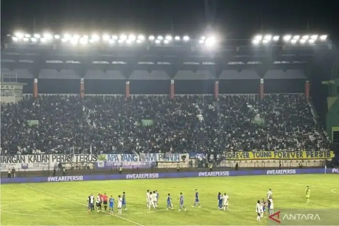 Persib Bandung Main Imbang 1-1 Lawan Arema FC