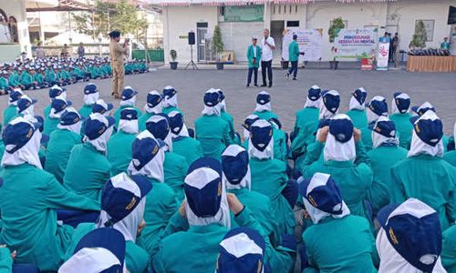 Wali Kota Solo Teguh Prakosa Beri Pengarahan Siswa SMP Budi Utomo