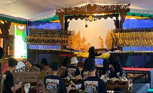 Rayakan Milad Ke-72, SMP Muhammadiyah 1 Solo Gelar Pentas Wayang Kulit 