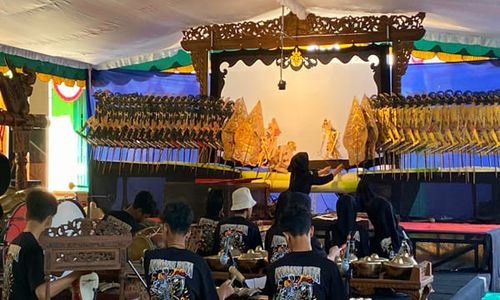 Rayakan Milad Ke-72, SMP Muhammadiyah 1 Solo Gelar Pentas Wayang Kulit 