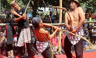 Tradisi Tiban, Ritual Masyarakat di Kediri untuk Minta Hujan