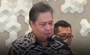 Agung Laksono: Tak Ada Tekanan yang Bikin Airlangga Mundur dari Golkar