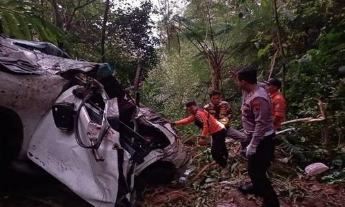 Daftar Korban Meninggal akibat Mobil Fortuner Terjun ke Jurang di Batang-Dieng